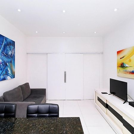 ריו דה ז'ניירו Studio Com Vista Lateral Para O Mar Em Copacabana מראה חיצוני תמונה